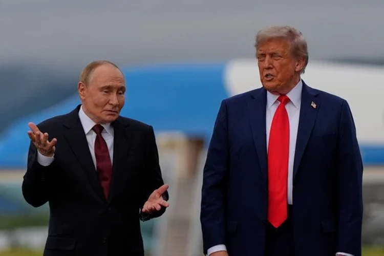 Хто з представників Кремля та США висловився щодо зміни керівництва України