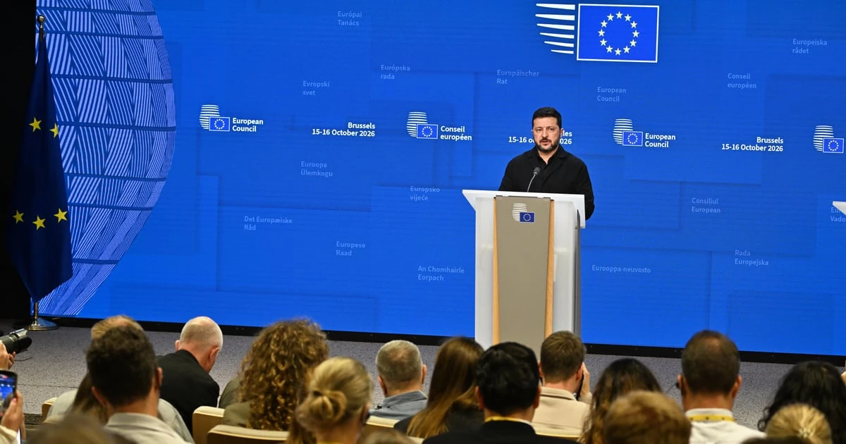 Президент України Володимир Зеленський під час пресбрифінгу в залі Євроради в Брюсселі 16 жовтня 2026 року