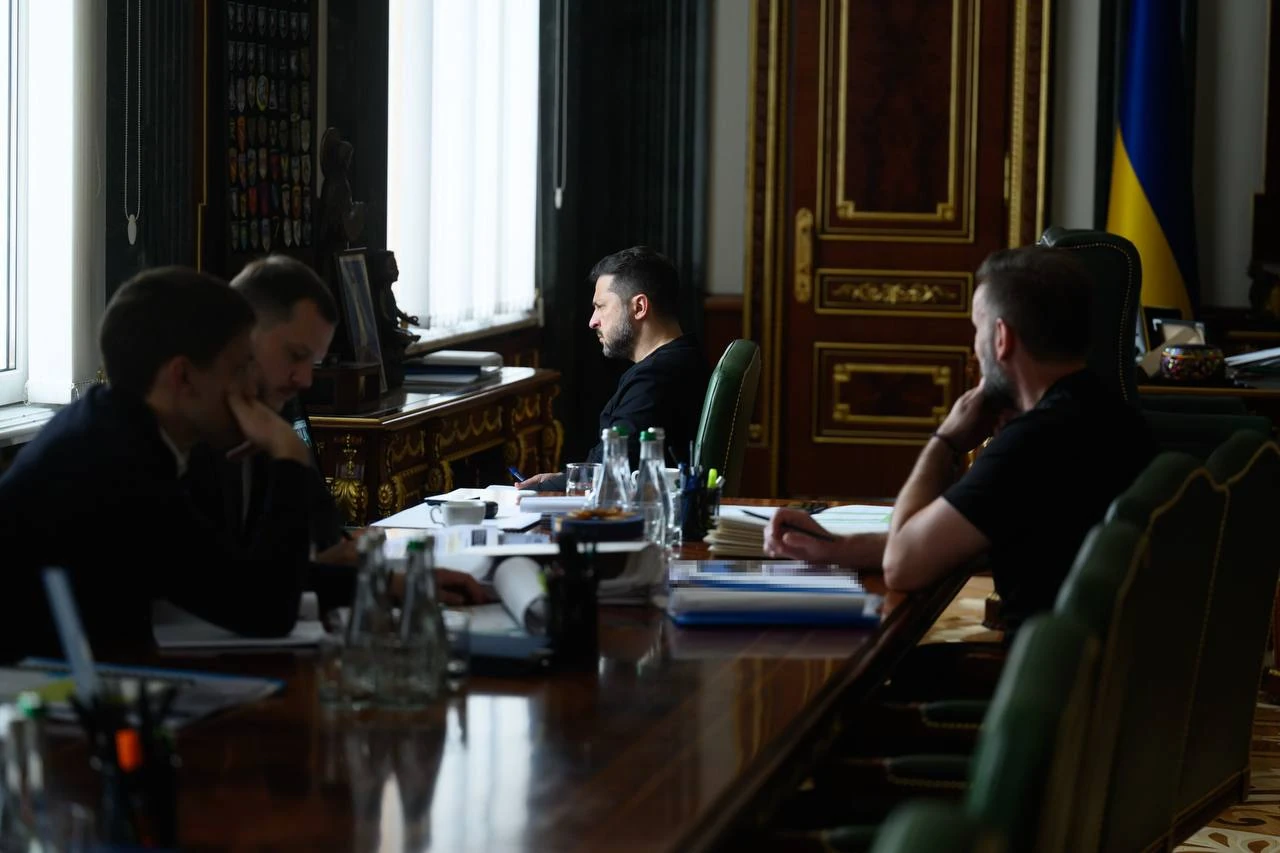 Що відомо про підготовку масованого удару РФ: нарада в Зеленського 6 жовтня